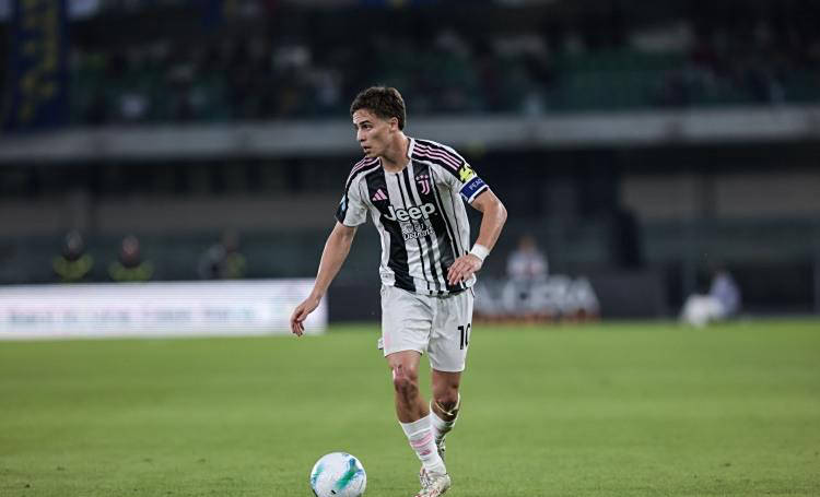 意甲转会新闻汇总:米兰寻找迈尼昂接班人,国米看中20岁后卫