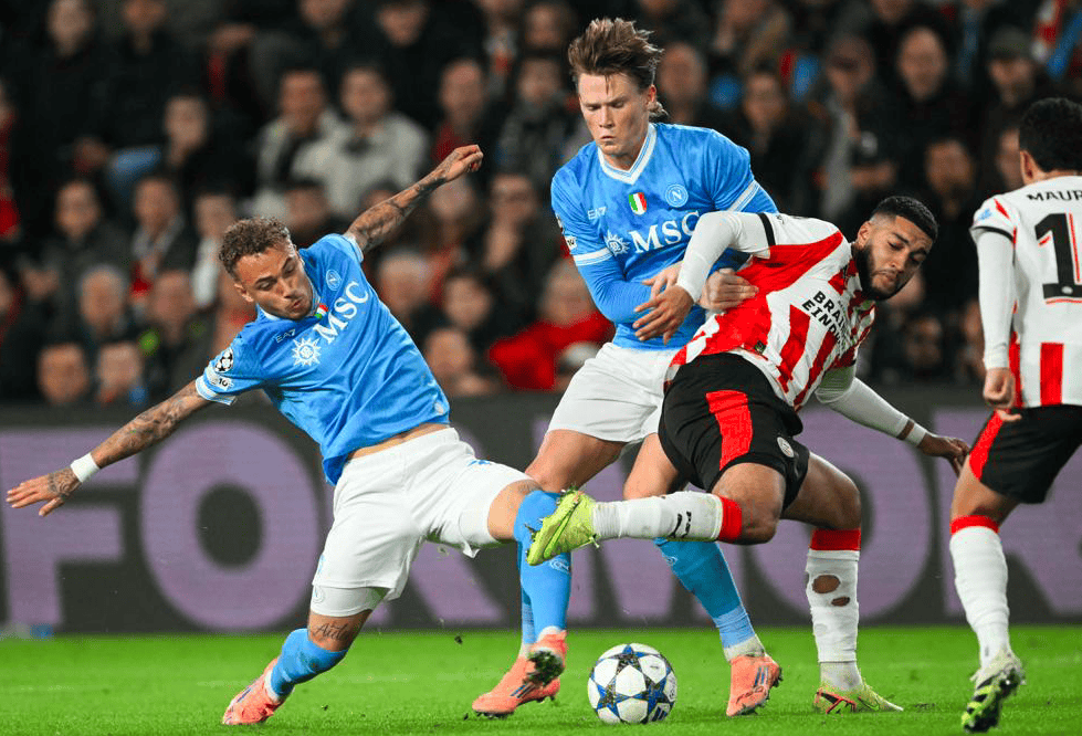 2-6!欧冠崩盘溃败 曼联旧将双响 五大联赛卫冕冠军创造耻辱纪录