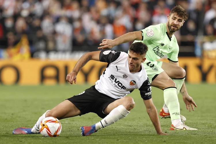 西甲保级生死战!巴伦西亚主场死磕比利亚雷,黄潜客场能否碾压颓势?